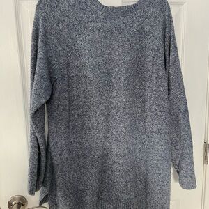 Market and Spruce blue Long sleeve sweater
